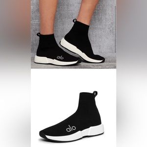 Alo yoga velocity knit sneakers